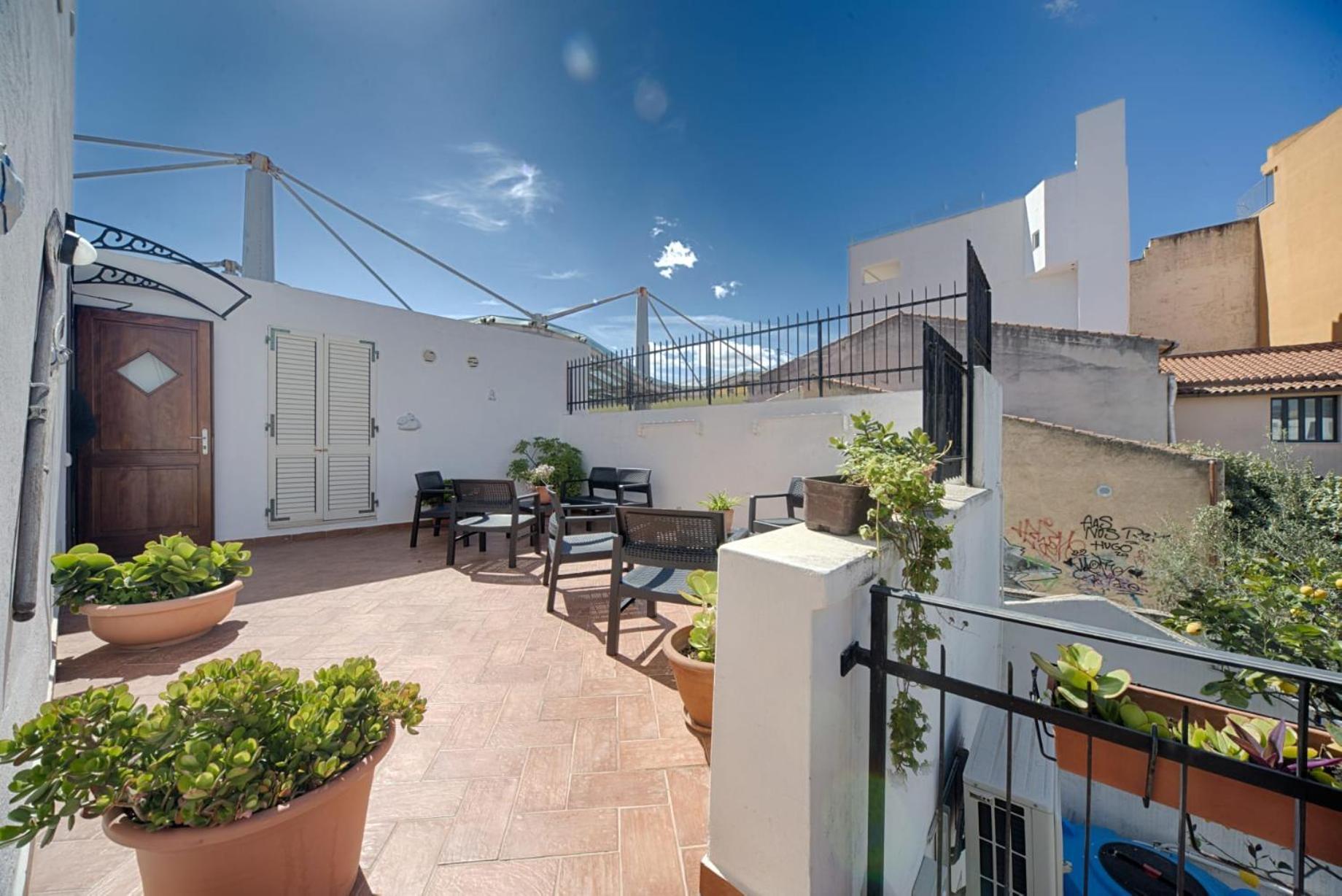 B&B Antica Dimora Olbia Bagian luar foto